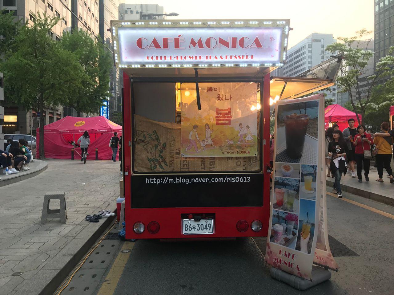 【คยองชองกเยชอน เกาหลี】ตะลุยตลาดนัดกลางคืนที่คลองชองกเยชอน 2025! เดินเลียบคลองชองกเยชอนสวย ๆ และตะลุยตลาดนัดกลางคืนกัน!